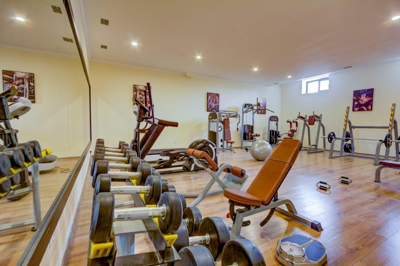 Garden Hotel & Spa Bishkek Bagian luar foto